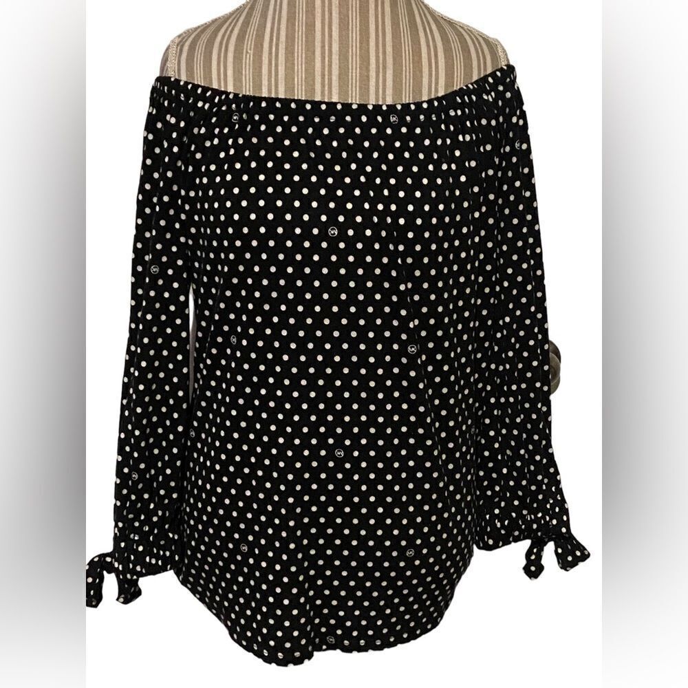 Michael Kors size medium polka dot blouse excellent  condition see pics